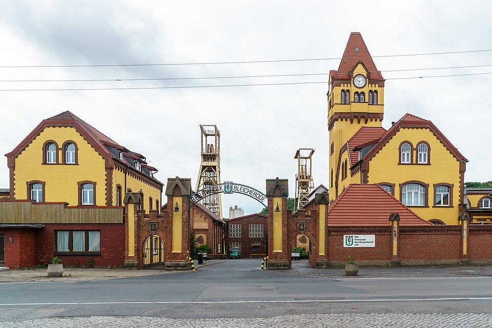 Abb. 14: Radler59 - Wasserturm im ehemaligen Kali-Bergwerk Bleicherode - CC BY-SA 4.0. 